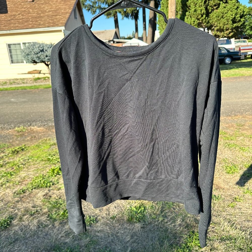 NIKE Women's Yoga Long Sleeved Top - Black - Size Small